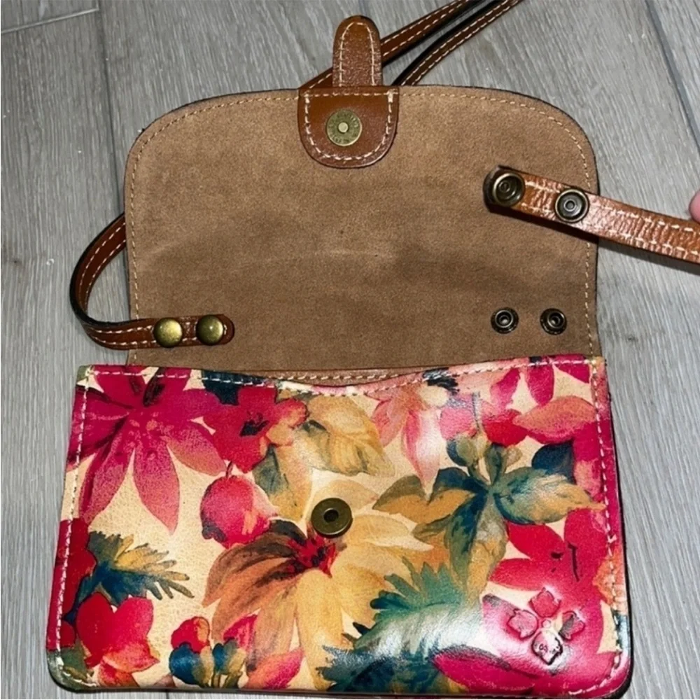 Patricia Nash Torri Spring Printed Leather Mini Crossbody Bag/Convertible Clutch - Picture 7 of 16